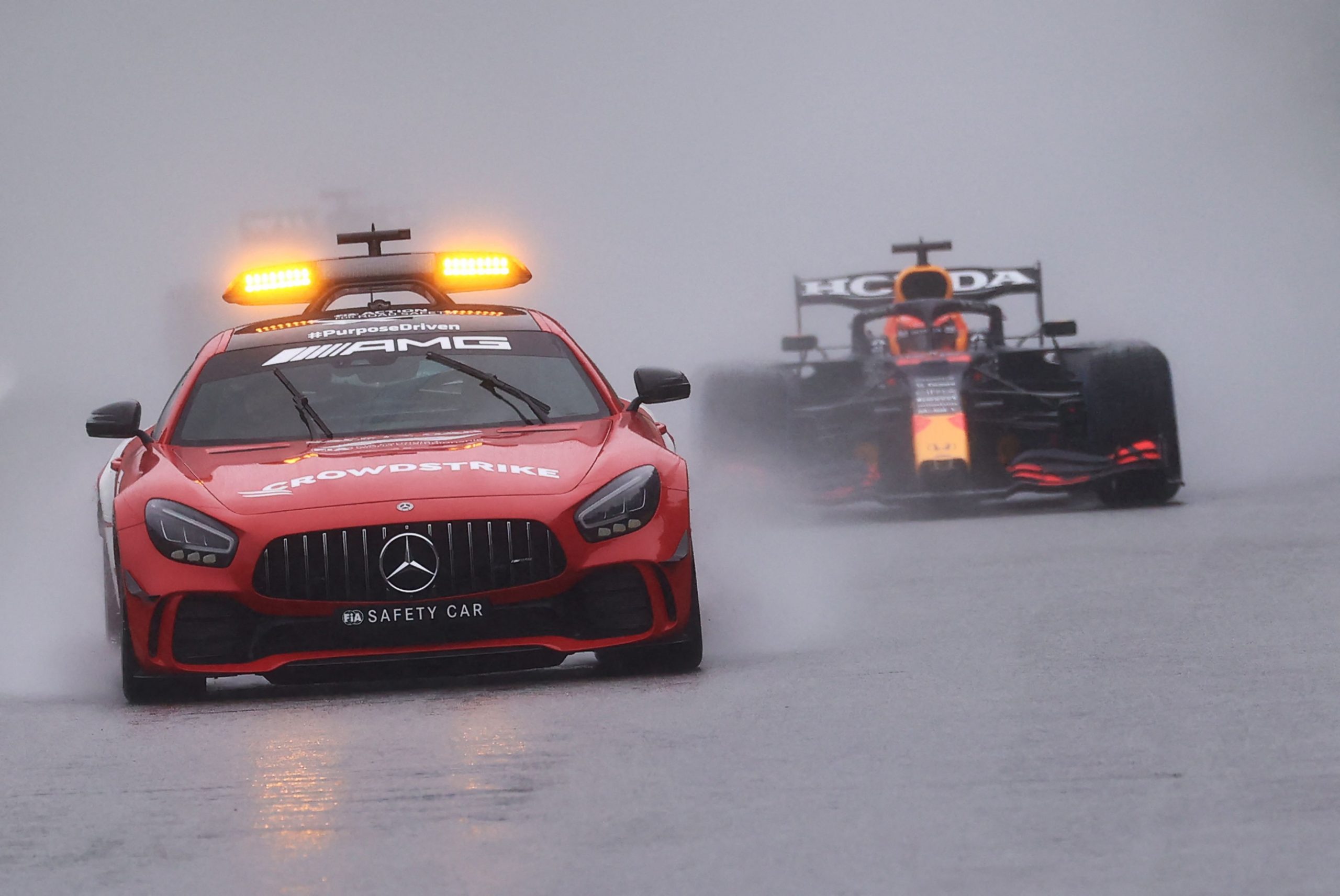 F1比利时站大雨袭击为何不展延？  部分赛道为公路（运营费）为主因