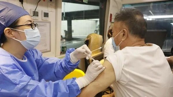 中国将施打疫苗加强针 至少间隔6个月才能接种