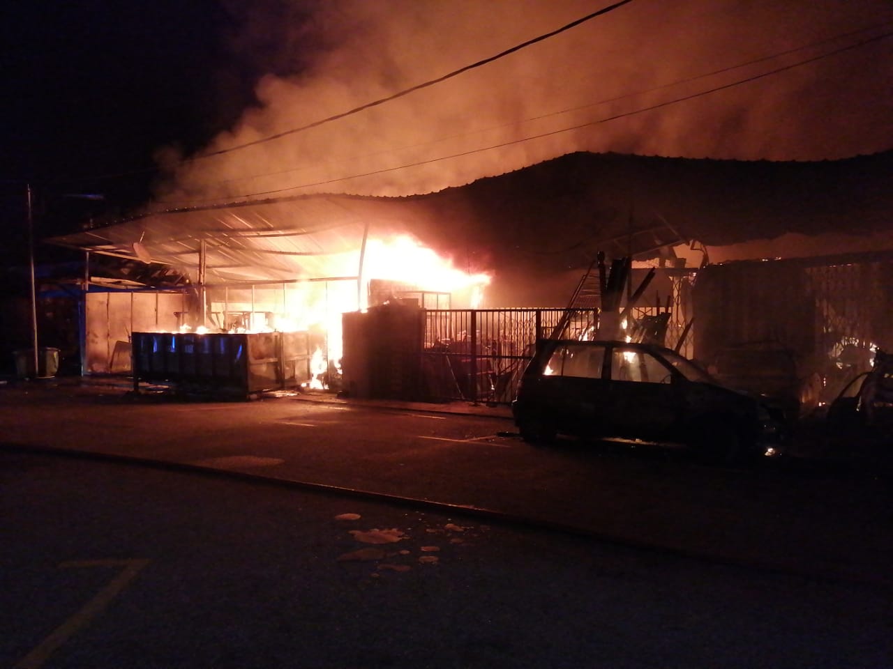 东：不明人士纵火？巴当拉浪工业区在逾两周内，发生4起火患
