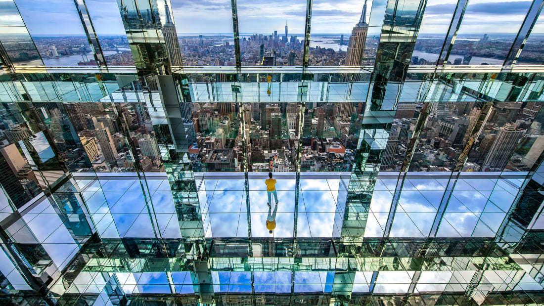 外挂“透明电梯”美景收眼底　纽约427公尺玻璃观景台下月开幕