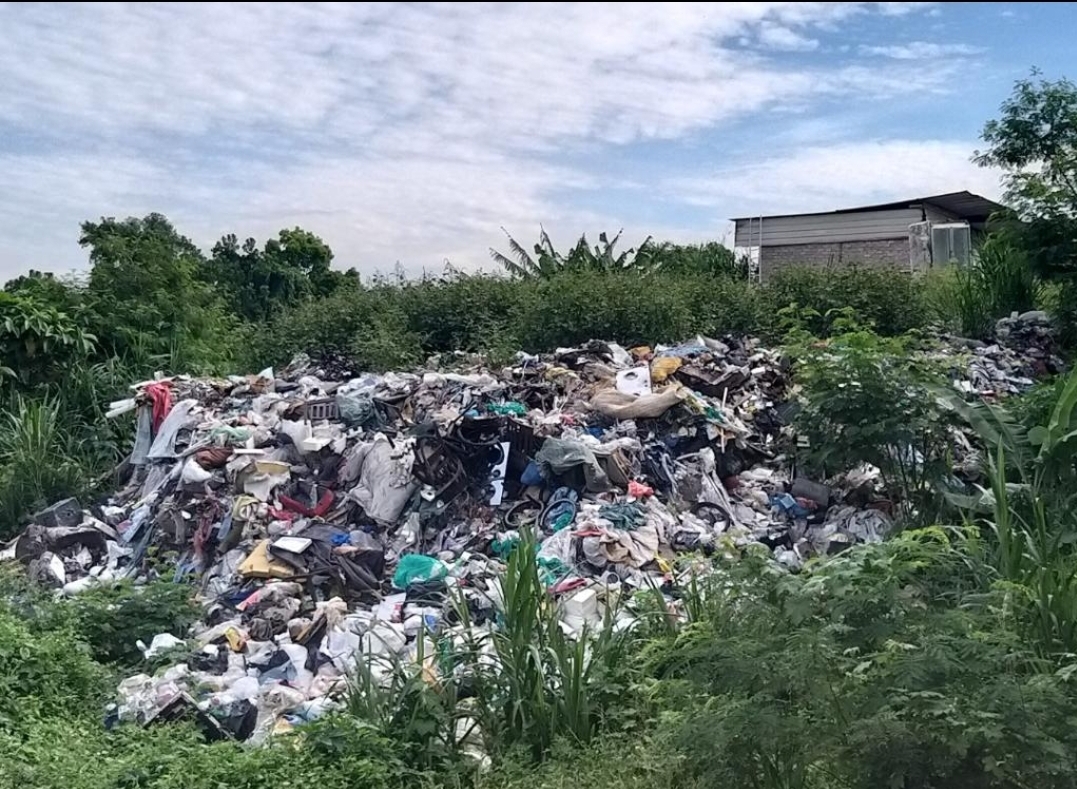 大都会／非法回收厂占用保留地破坏环境／5图 