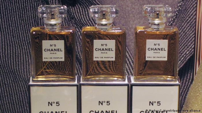 拚图／已签）经典香水N5问世100年 Chanel买地10公顷保花源