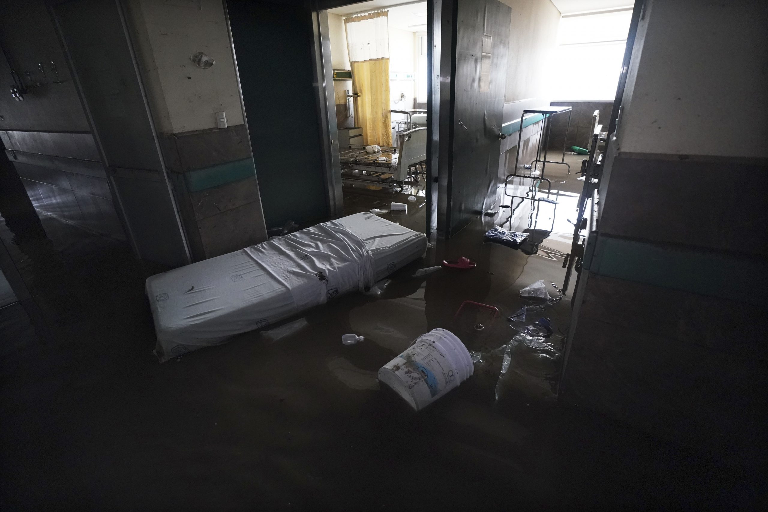 水灾停电氧气供应中断 墨西哥中部医院17病人亡