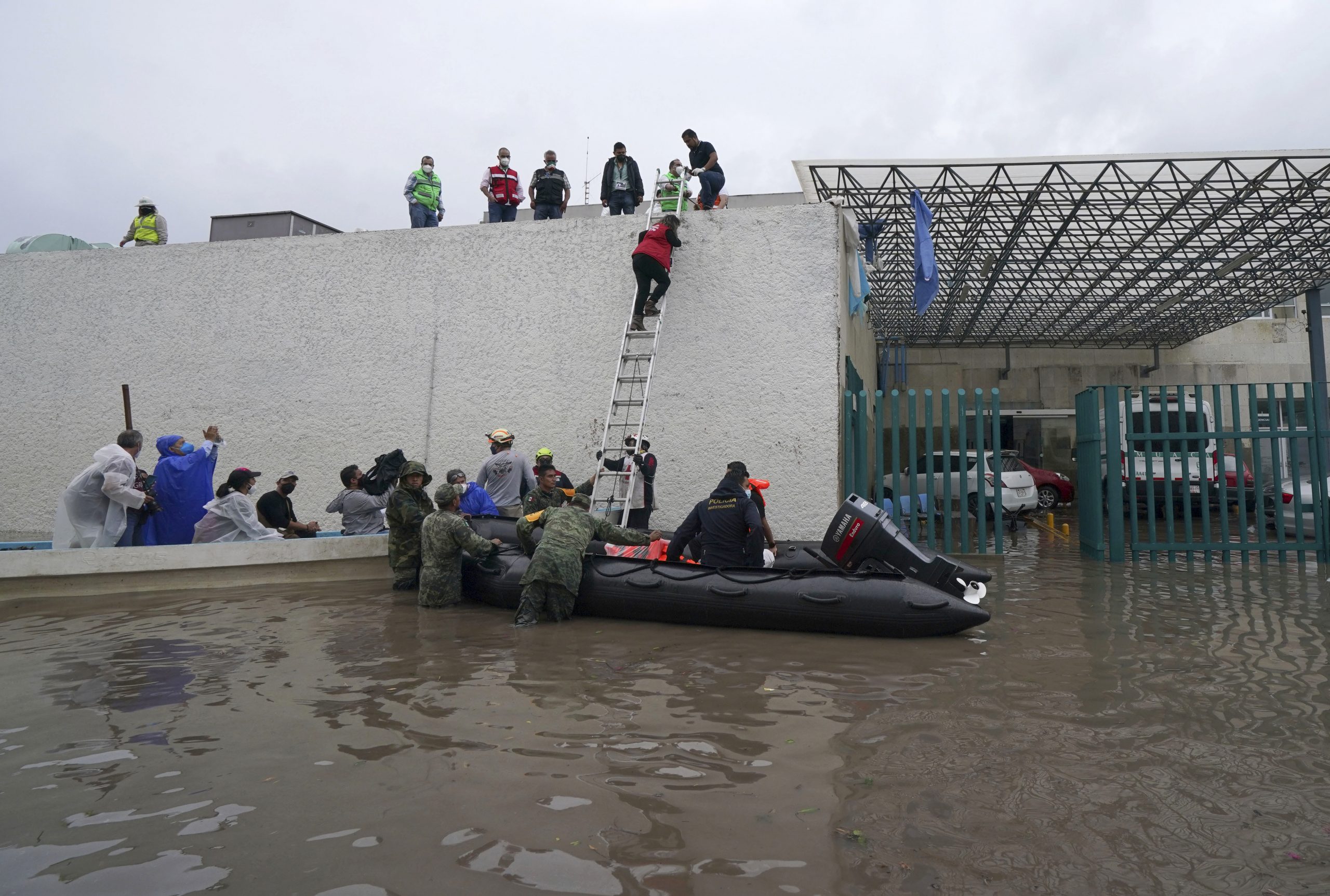 水灾停电氧气供应中断 墨西哥中部医院17病人亡