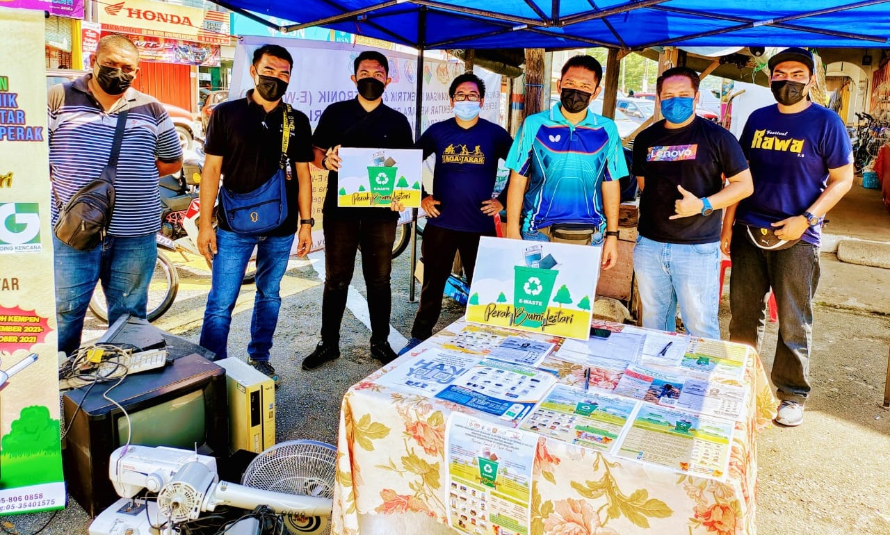 霹：丹绒马林县议会举行电子废物回收运动