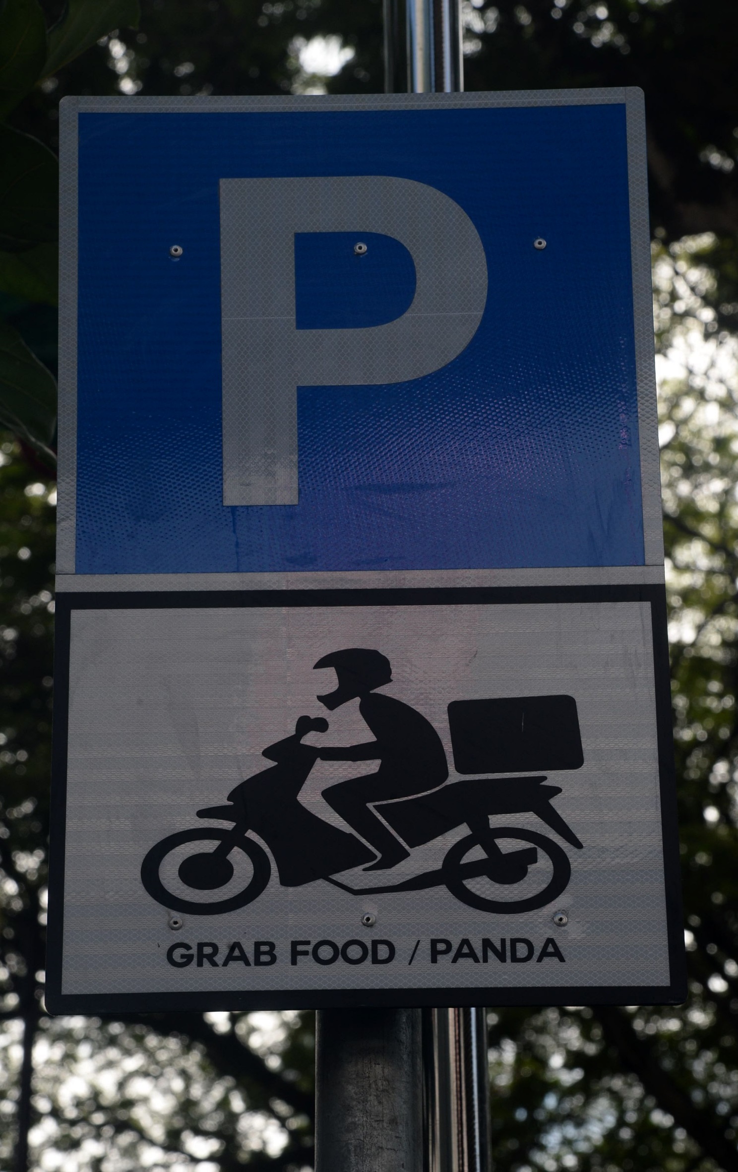 （大都会）/封面/吉隆坡绿区摩托停车格／10图