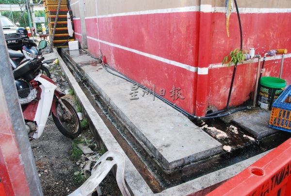 供fb:张聒翔：仁保市议会申请300万令吉重建马口新公市