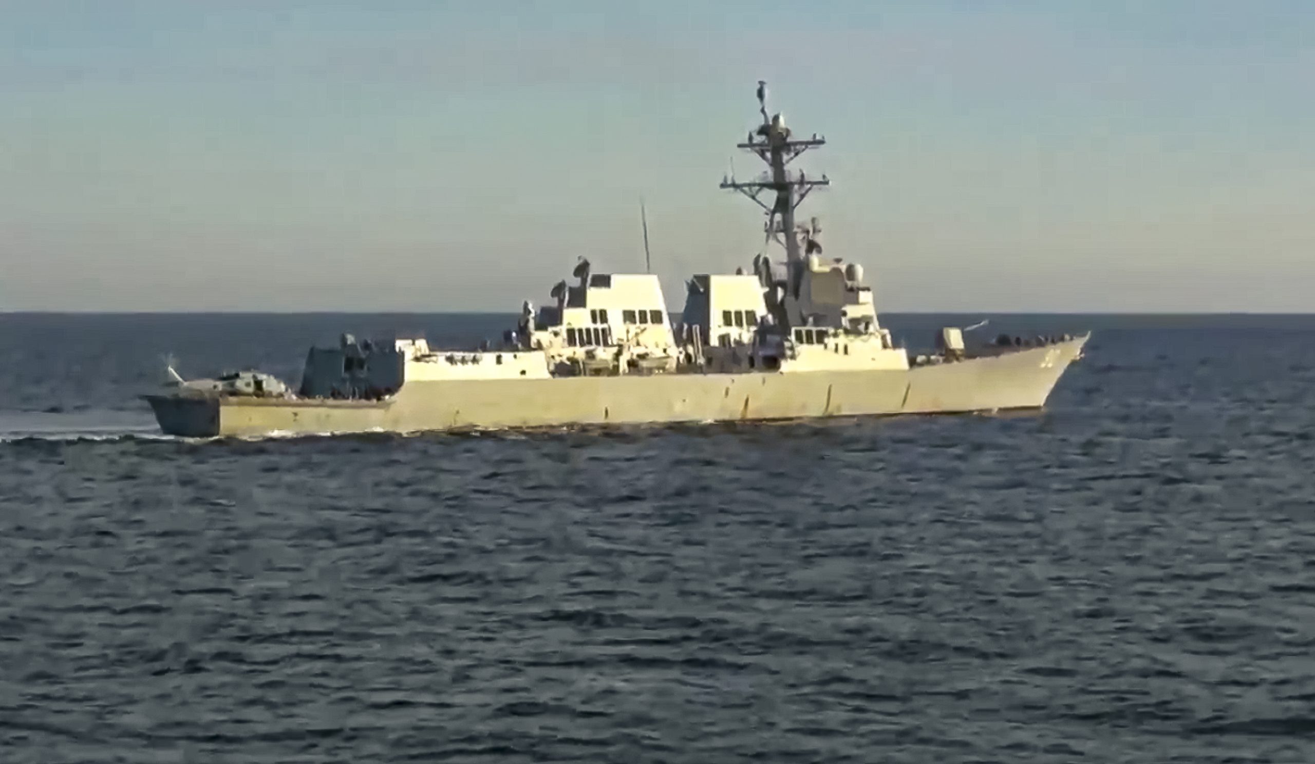俄罗斯称驱逐企图侵犯边界美国海军舰艇  华府否认