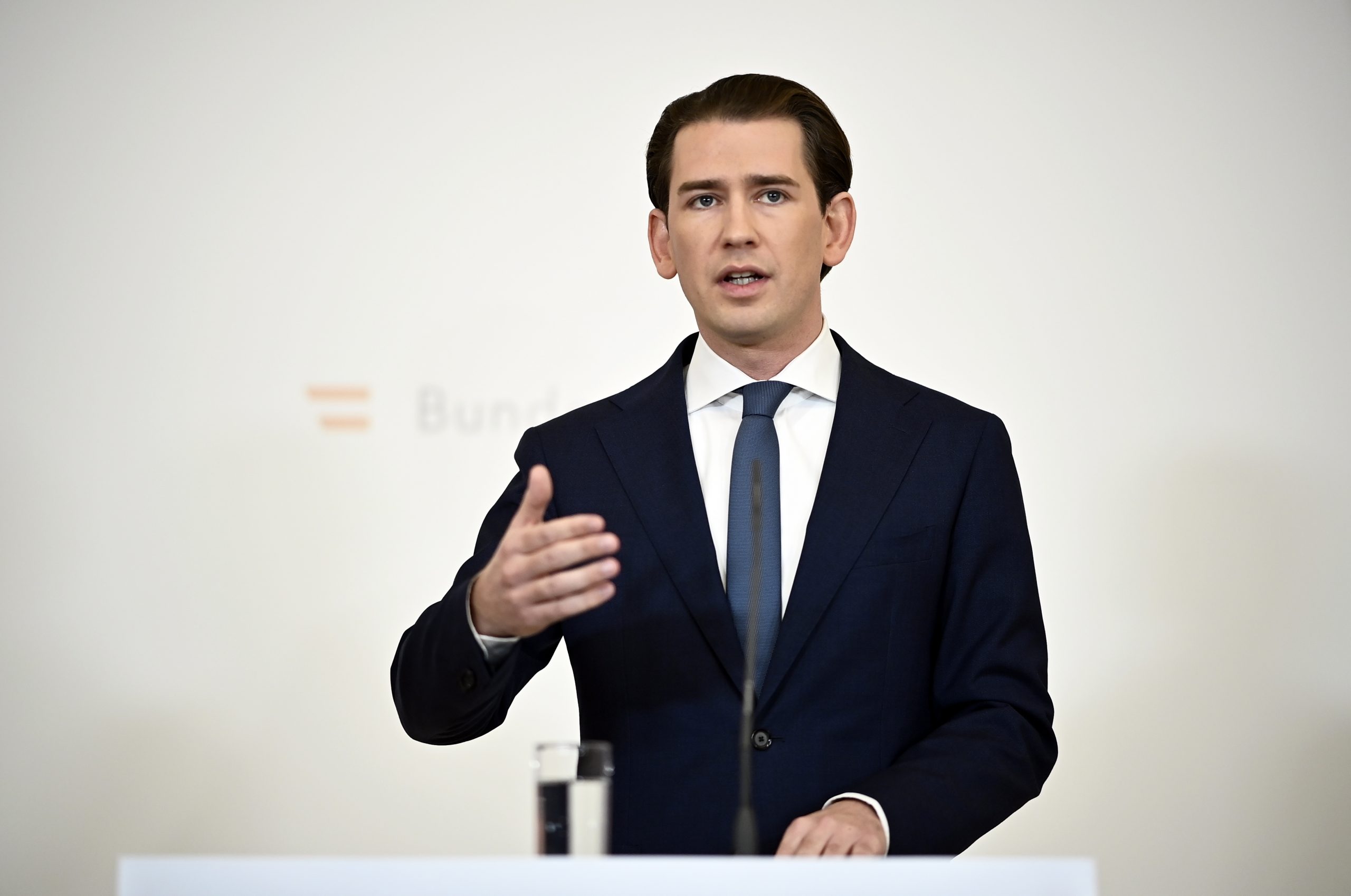 卷入腐败丑闻 奥地利总理库尔茨辞职
