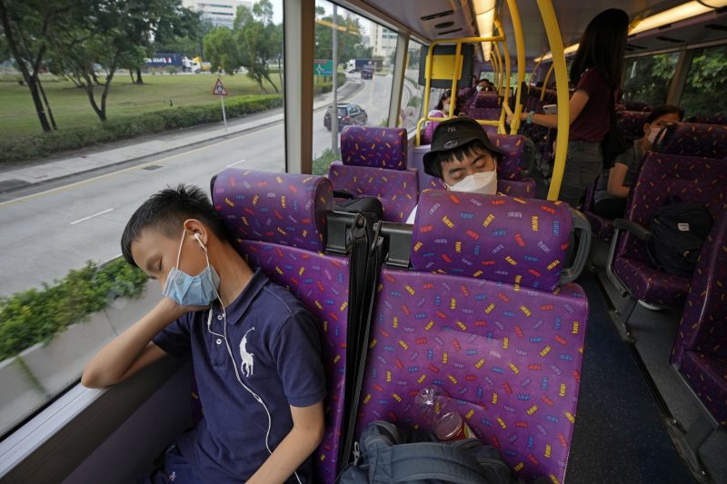 拚图两图 全港首创“巴士瞓觉团”乘客可睡足5小时
