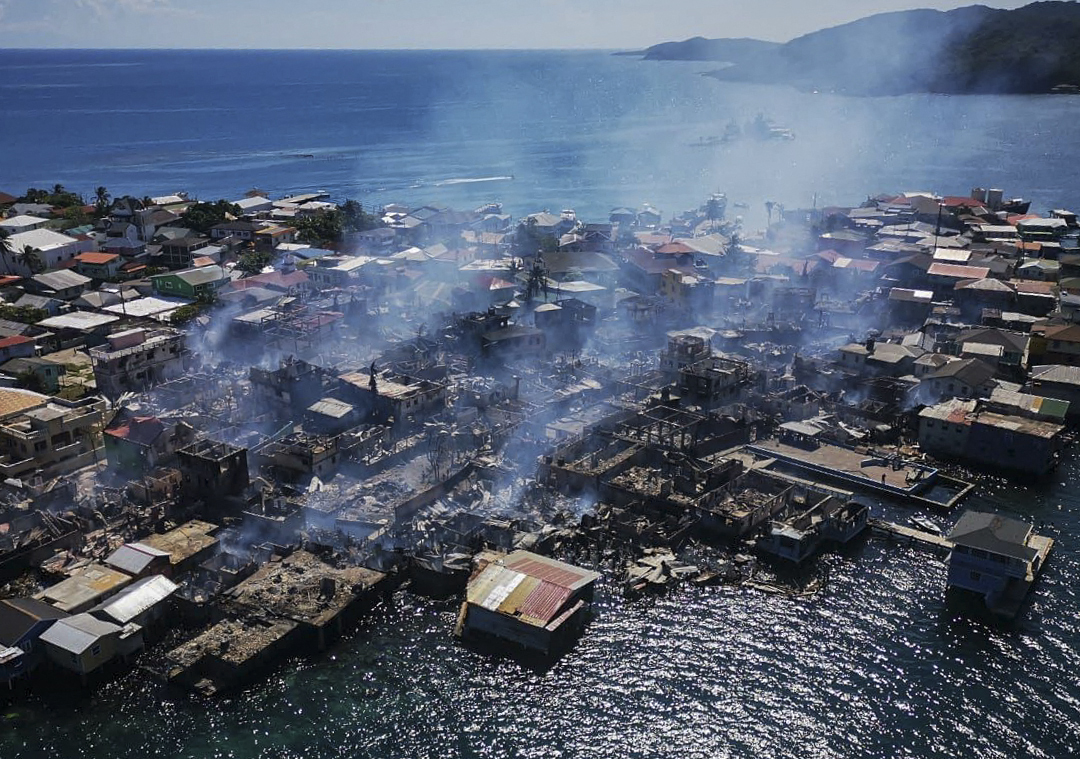洪都拉斯／度假岛屿火劫 烧毁数百屋急撤400人