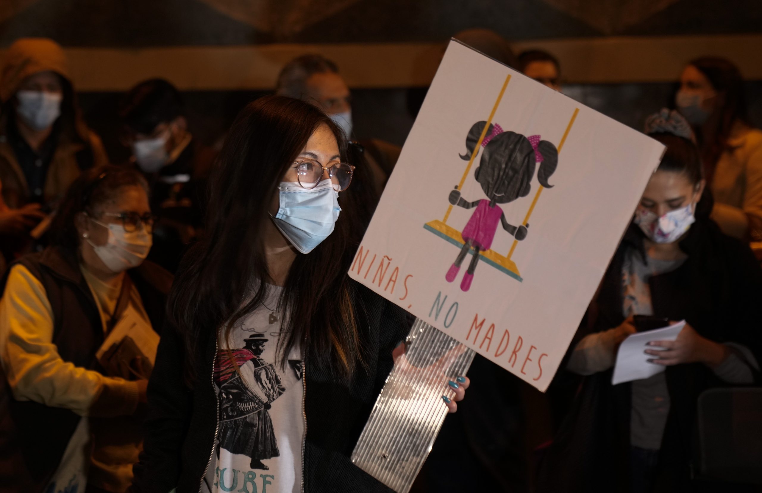 玻利维亚／11岁女童遭强暴怀孕 支持反对堕胎两方角力