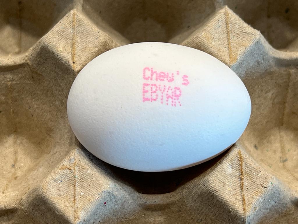 生产商回应鸡蛋里传出“叽叽”声 农场无公鸡不可能有受精蛋