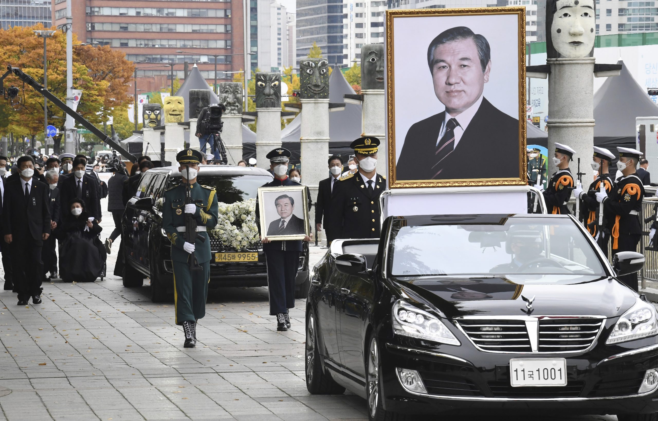 看世界／韩国前总统卢泰愚举行国葬 总理悼：反省历史契机