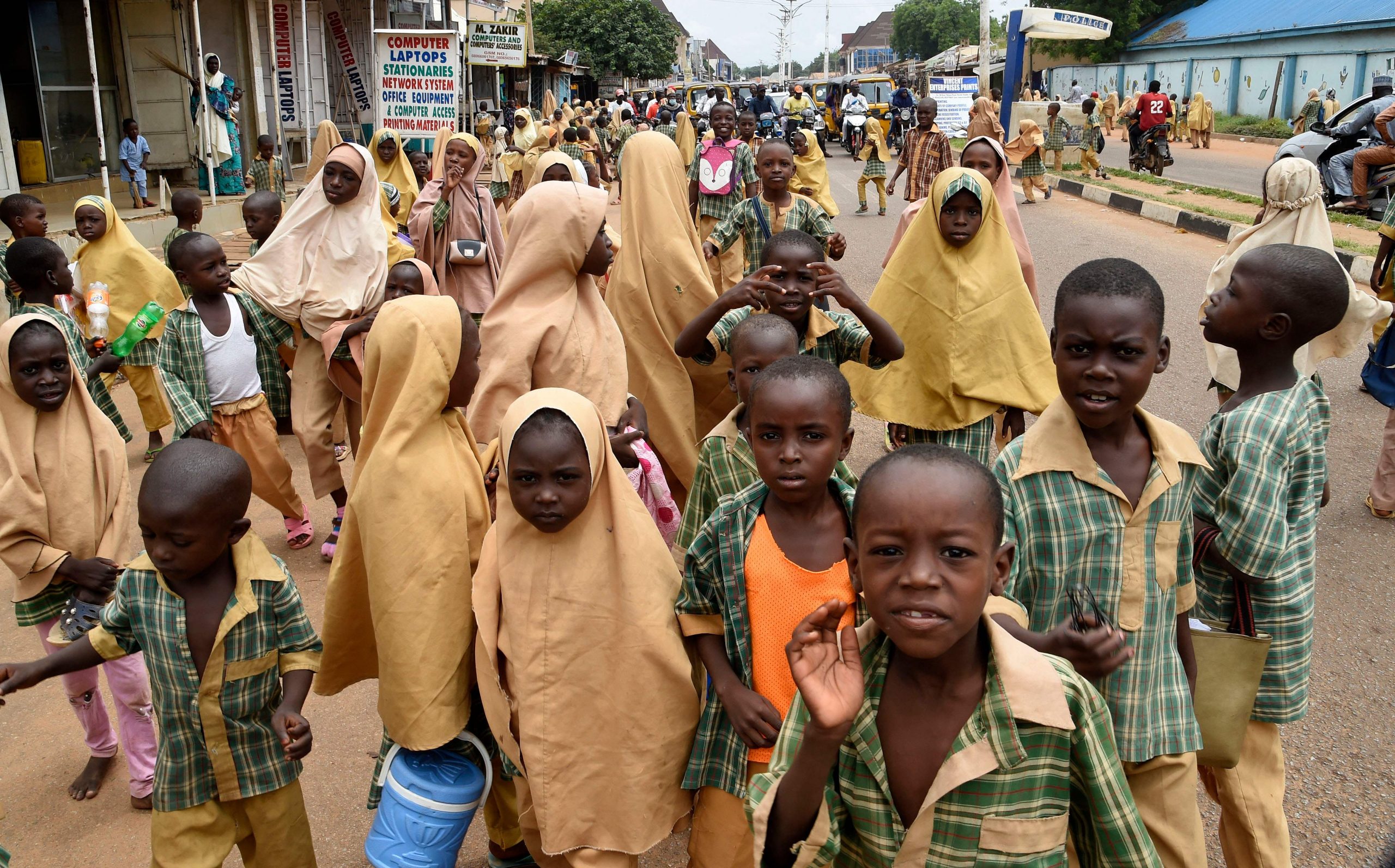 突袭尼日利亚土匪营区 安全部队救出187人质