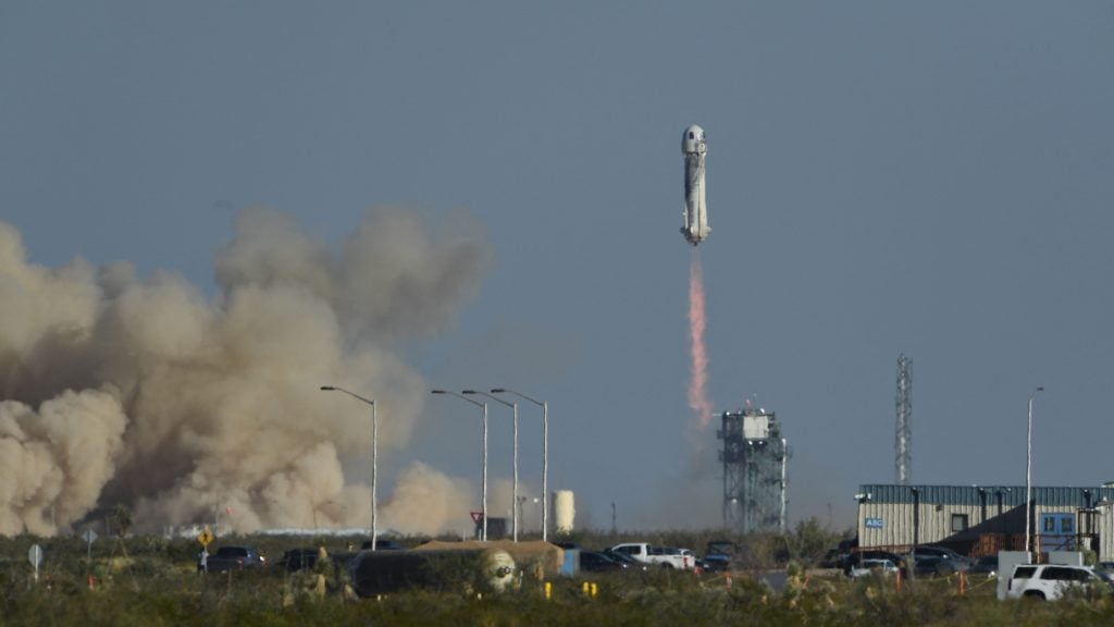 蓝色起源成功发射“新谢泼德号”火箭 执行第2次载人太空飞行