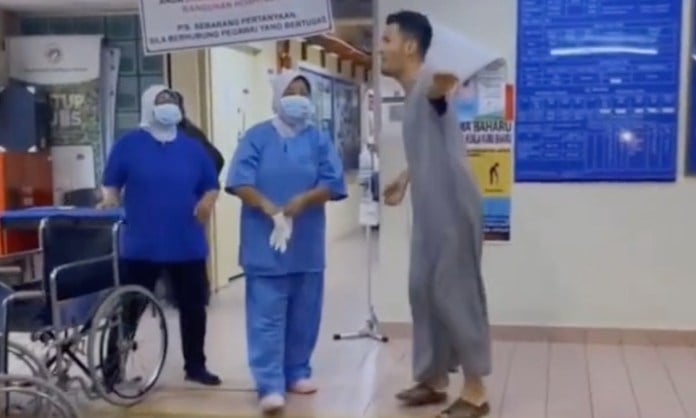 视频 | 婆婆急送院拿督斯里喊救命·网民谴责医护人员慢条斯理