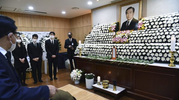 韩国将举行国葬 卢泰愚遗言盼获国民宽恕