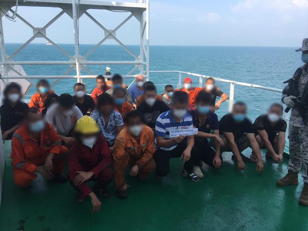 巴拿马注册货船非法停泊柔东海域，声称接货船代理指示