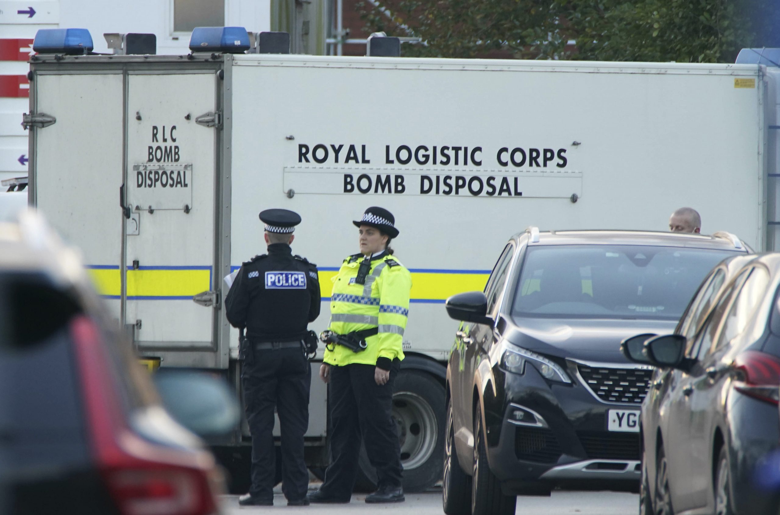 利物浦一医院外德士爆炸1死1伤　警方依反恐法拘3人 