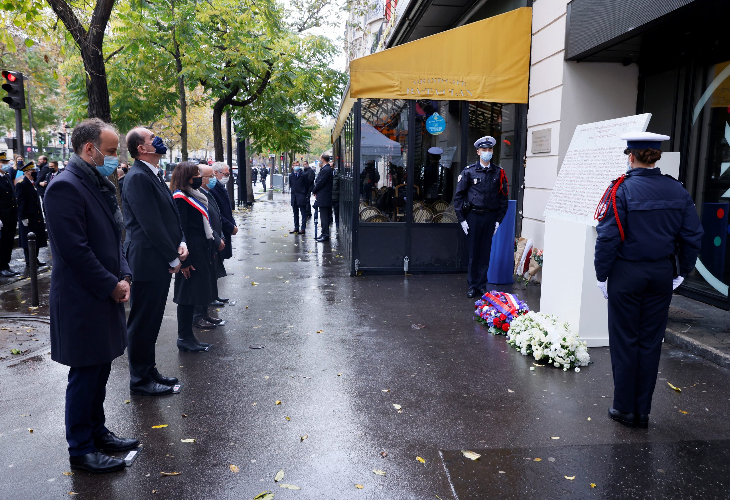 法国／“法国版911”巴黎恐攻6周年　法国总理、美副总统悼念130名罹难者