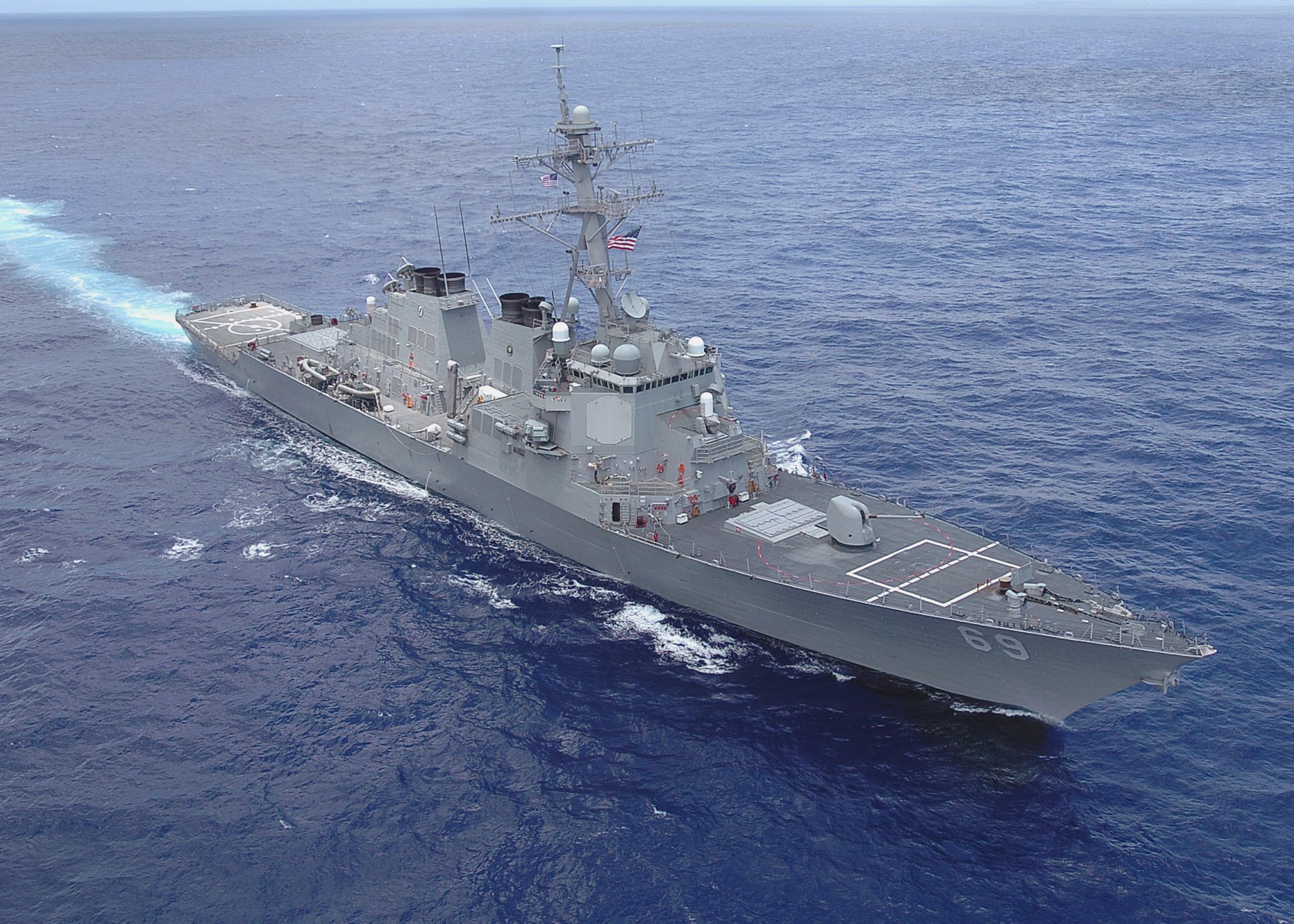 美军证实导弹驱逐舰通过台湾海峡　展现美国对印太自由承诺