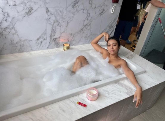 马来女演员晒泡澡照  遭网轰太暴露