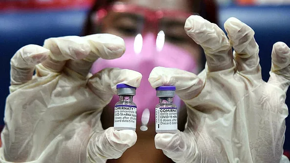 Duterte orders military to bypass vaccine ‘gridlock’