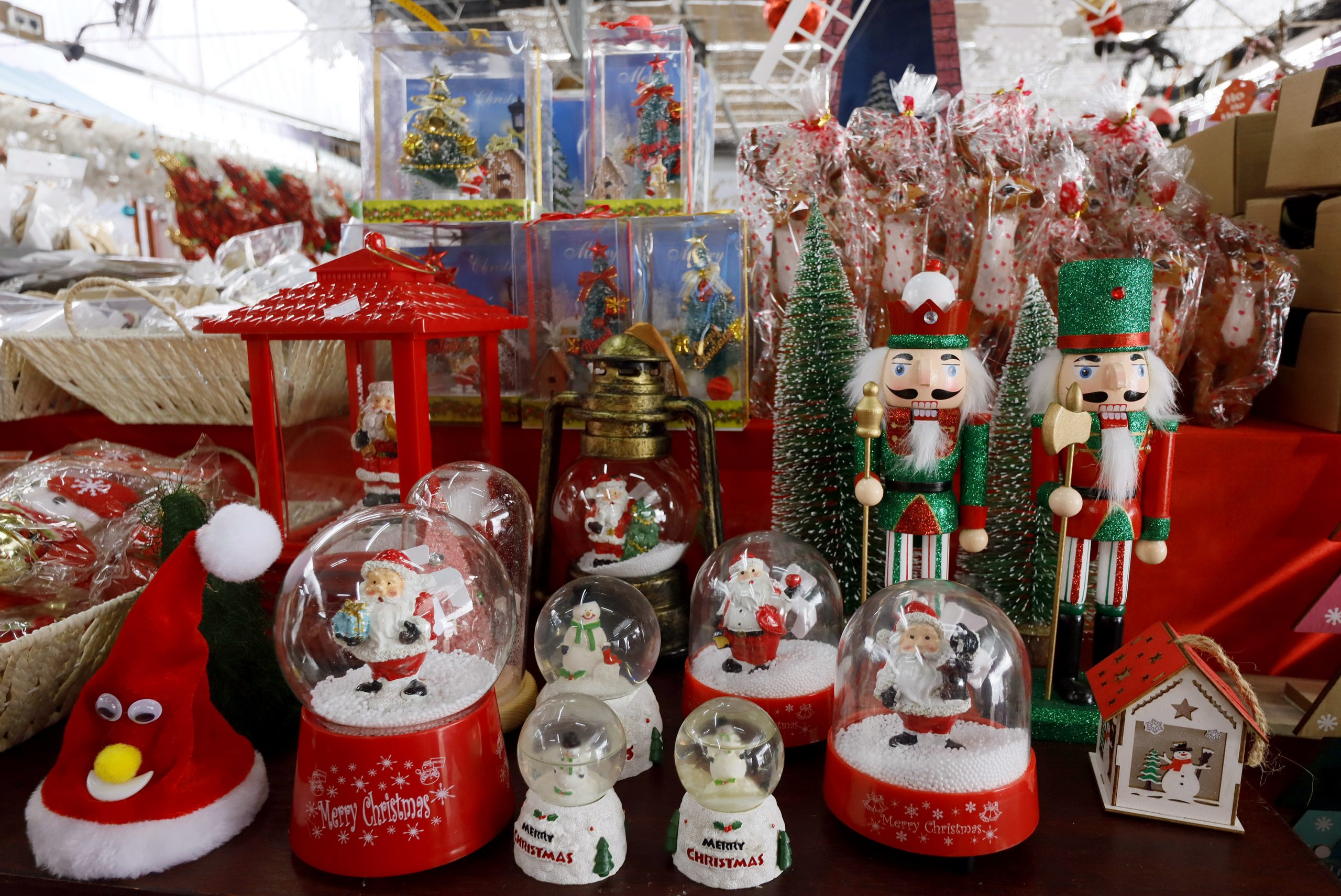 东：圣诞装饰品市场淡静