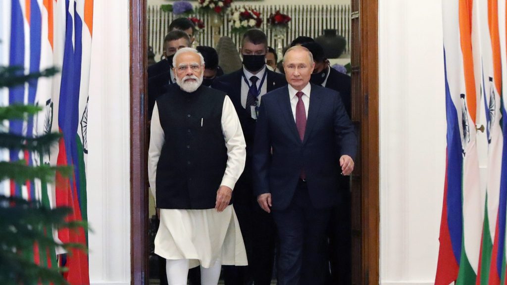 俄罗斯总统旋风式访问印度 　签署28项协议