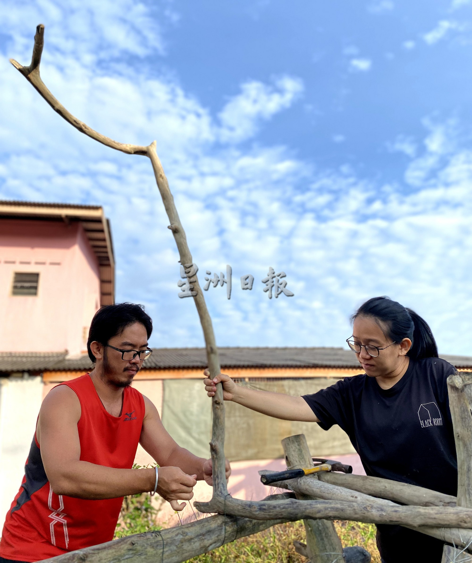 柔：2艺术家进驻石文丁渔村，办艺术展演传递渔村故事