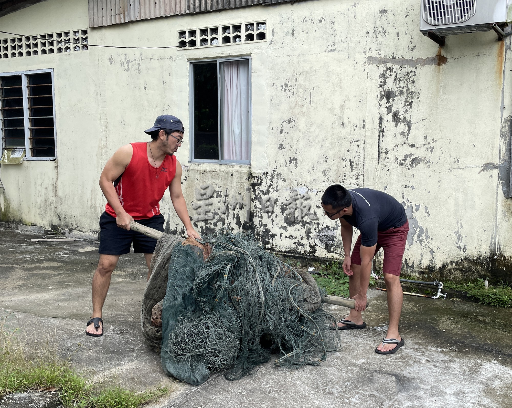 柔：2艺术家进驻石文丁渔村，办艺术展演传递渔村故事