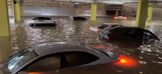 沙亞南淪陷！13區酒店停車場 霸級市場淹水 消防車拋鏈