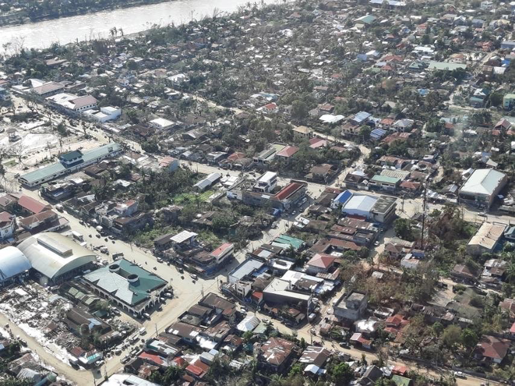 超级强台雷伊重创菲律宾　死亡人数攀升至75人