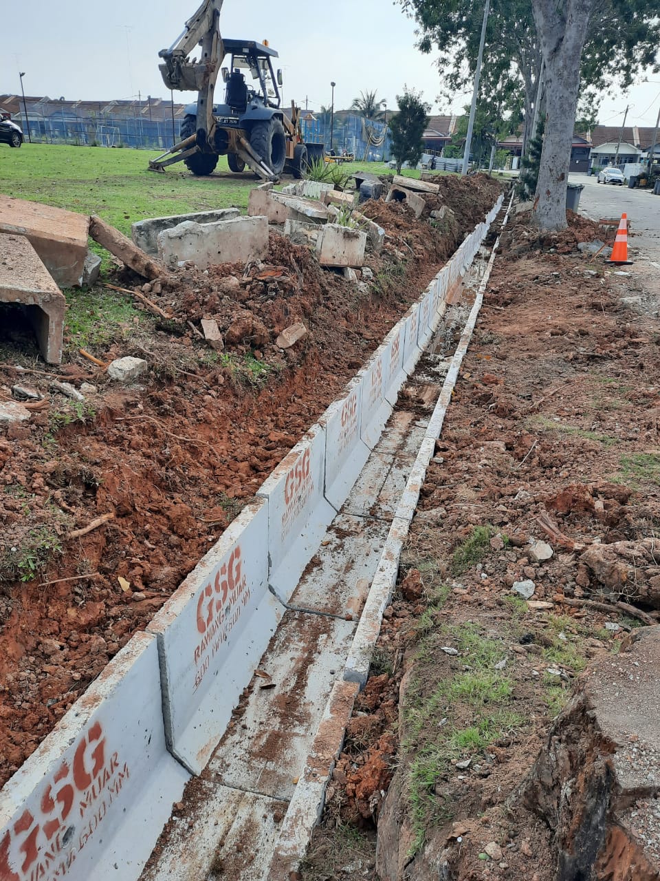 （已签发）柔：居民反对挖掘屋前沟渠，县议会工程组俯顺民意
