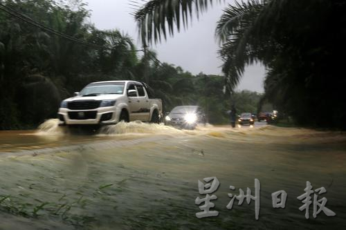 供fb：森大臣：不一定是警报器失灵，或许是雨声太大导致居民没听见警报声