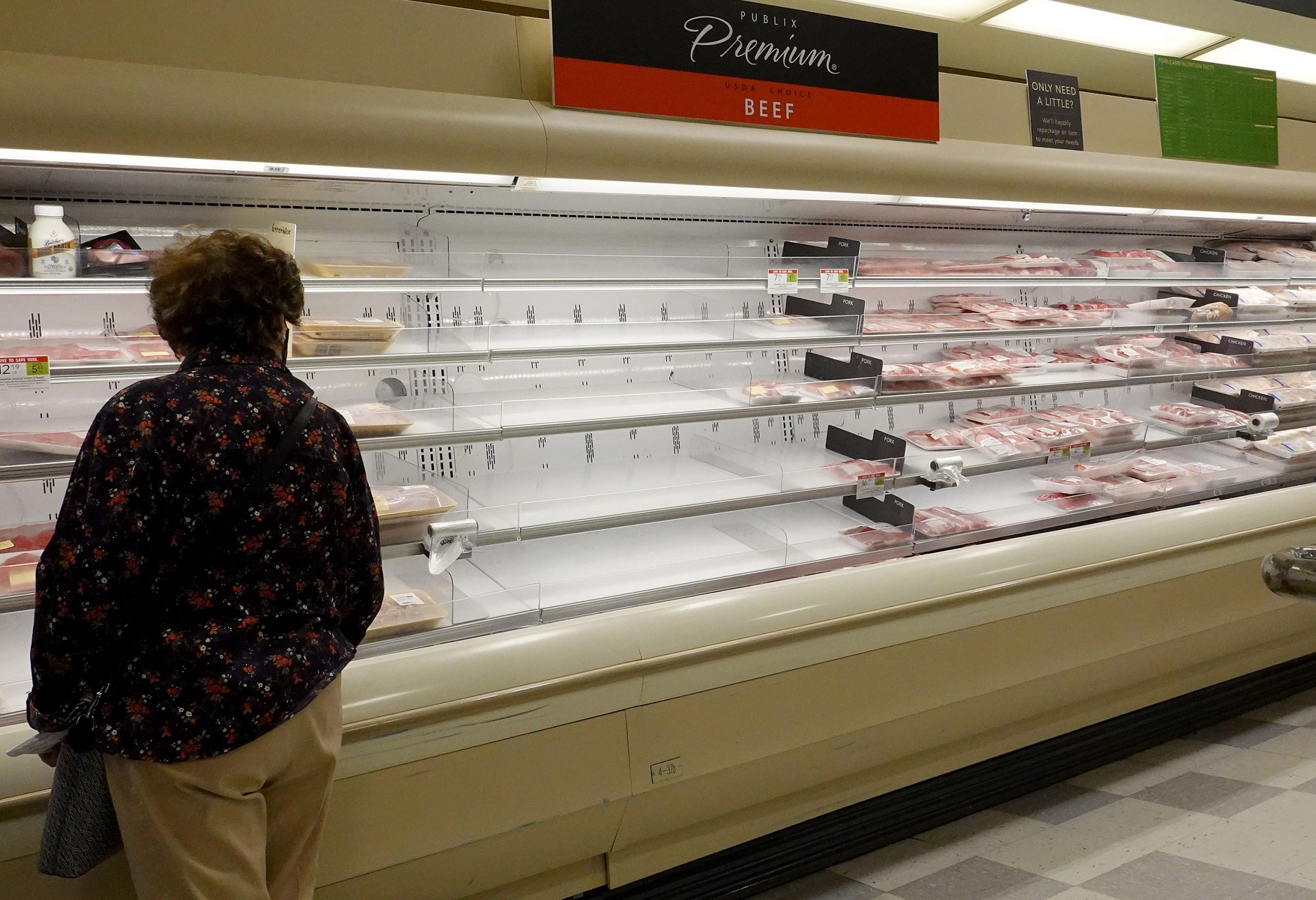 员工短缺供应延误 美国超市货品稀落