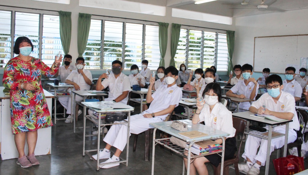 大霹雳时事焦点／霹3独中全体学生回校 初一新生一律网课