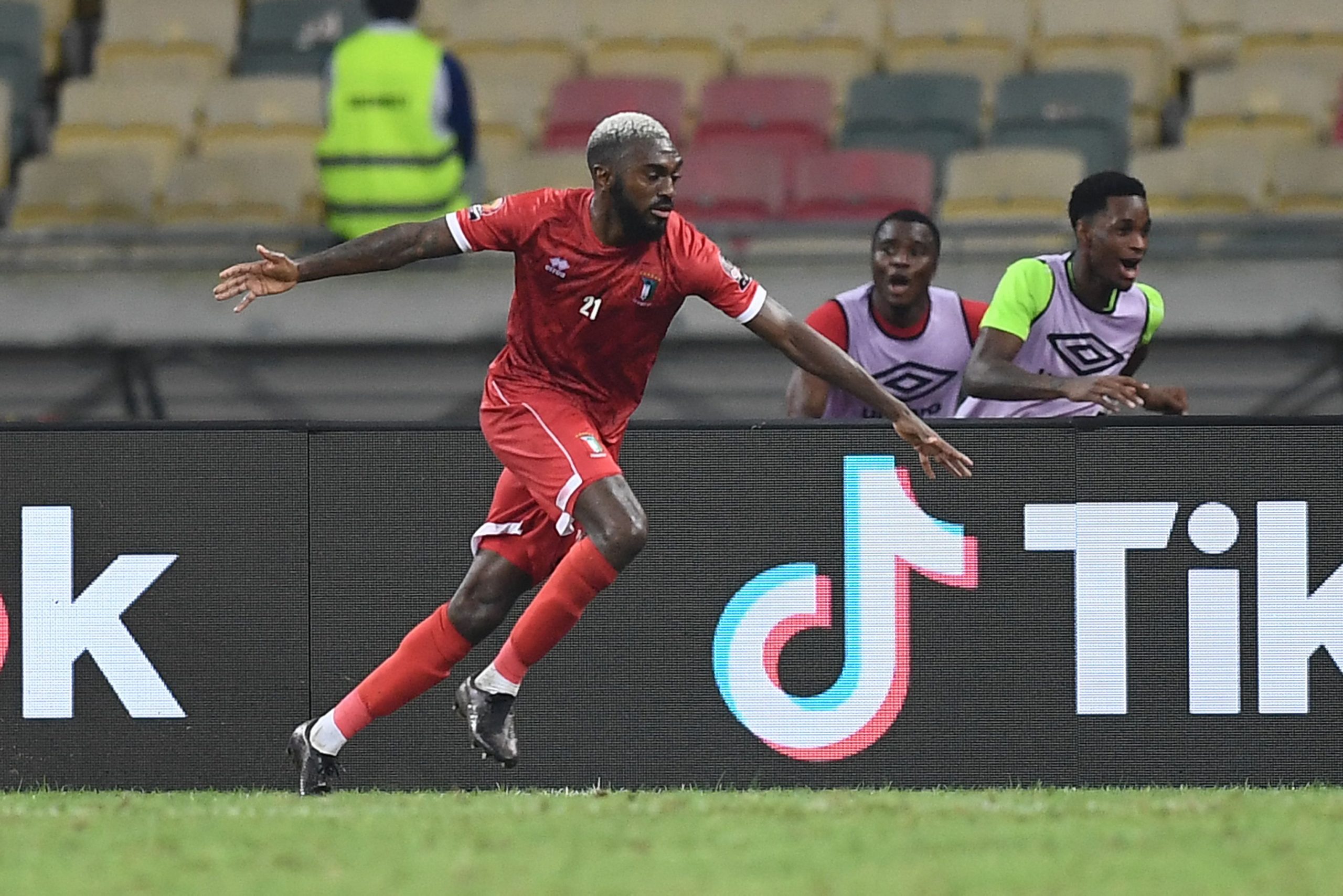 扳倒卫冕冠军举国沸腾  赤道几内亚创非洲杯奇迹