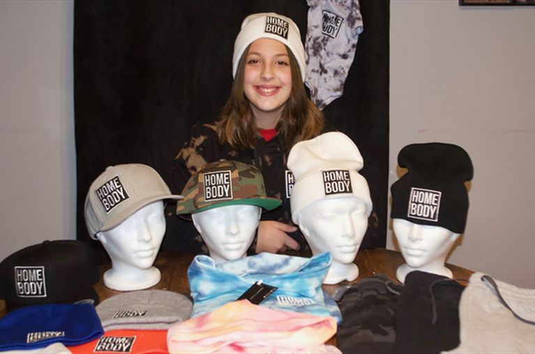 暖势力  11岁儿童企业家开创服装系列，为慈善机构筹集资金，喂饱无家可归的人