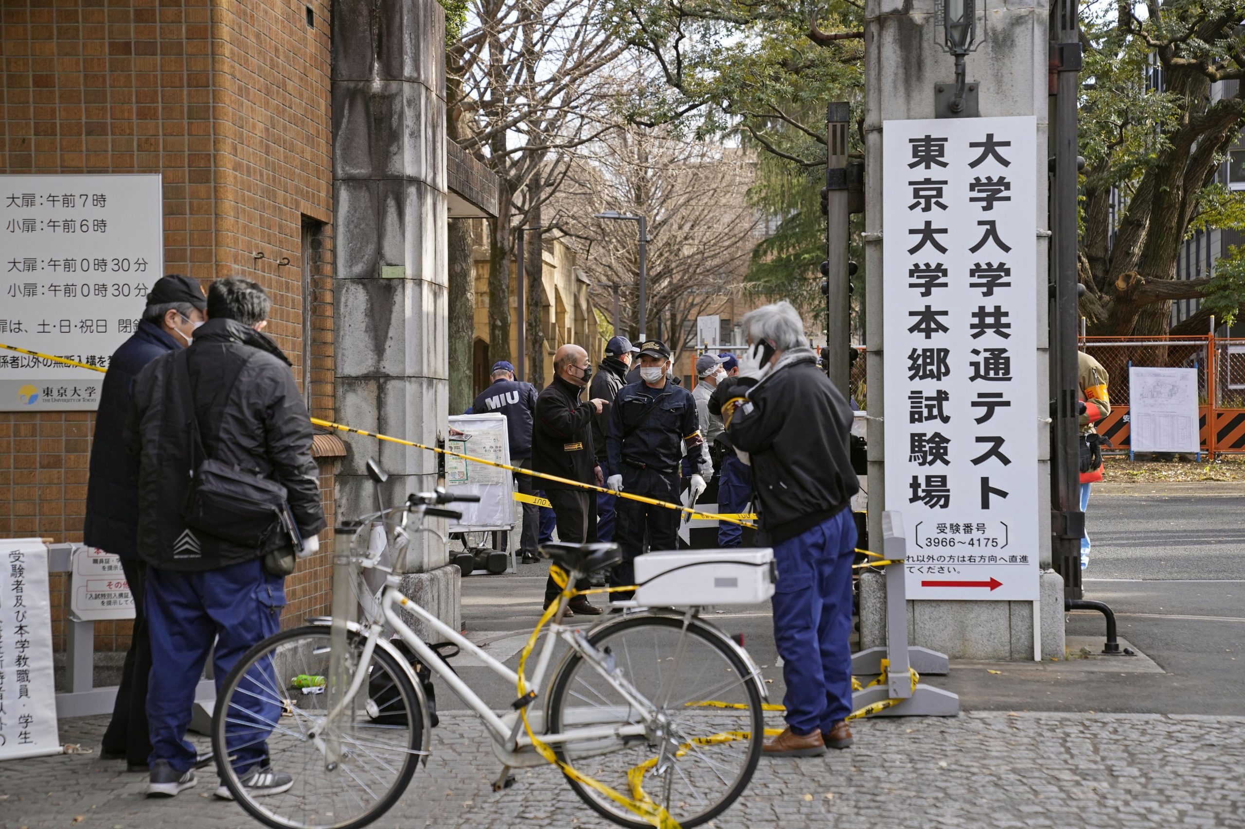 看世界两图）日本惊传考场砍人3伤 17岁犯嫌称书念不好想寻死