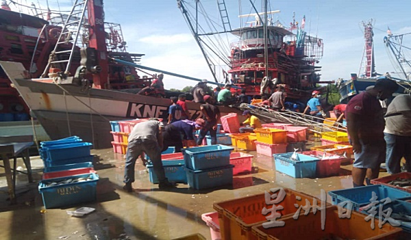 东：国家渔民协会投放900万令吉在督峇里建设渔业冰块工厂