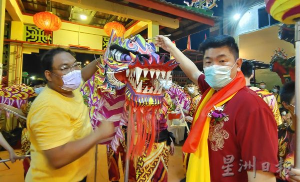 供fb：为传承中华文化与信仰，波凤山寺成立醒狮团