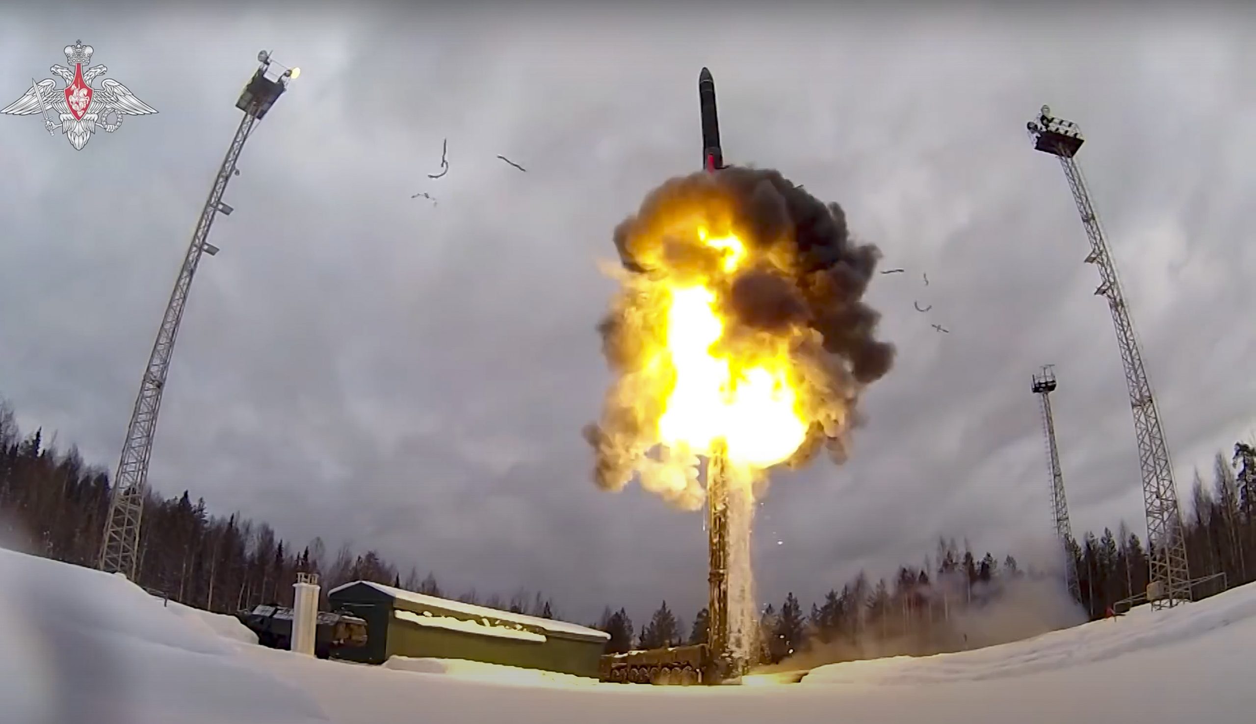 俄启动战略威慑力量演习　成功发射高超音速弹道导弹