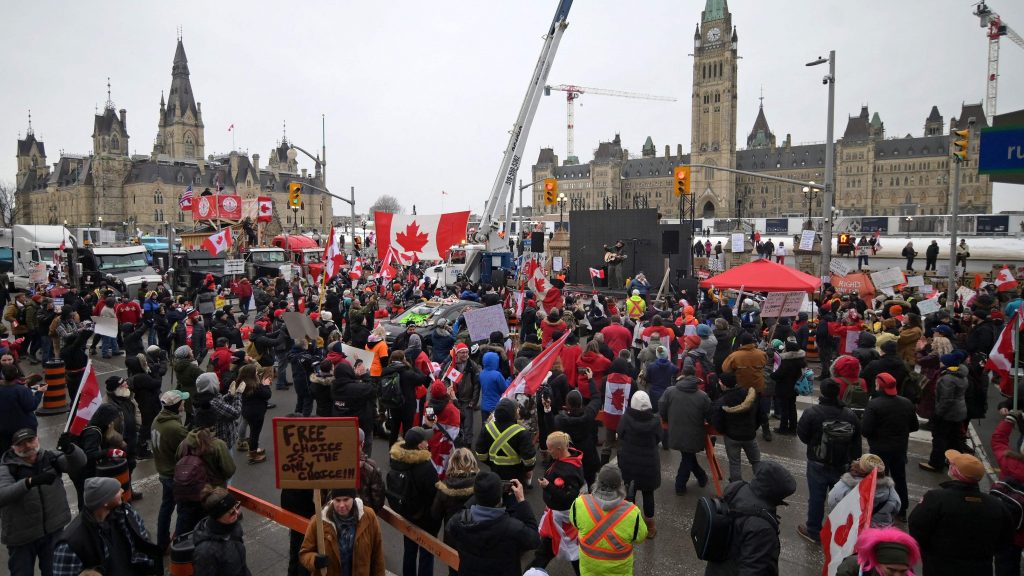 卡车司机抗议延烧  加拿大安大略省宣布紧急状态