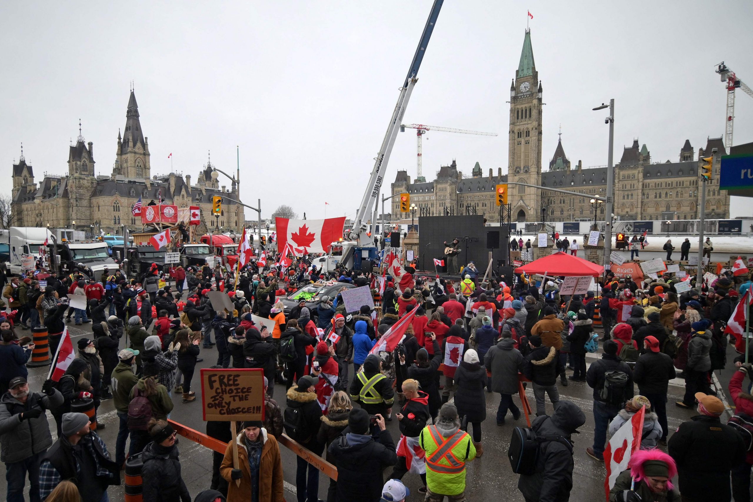 卡车司机抗议延烧 加拿大安大略省宣布紧急状态 