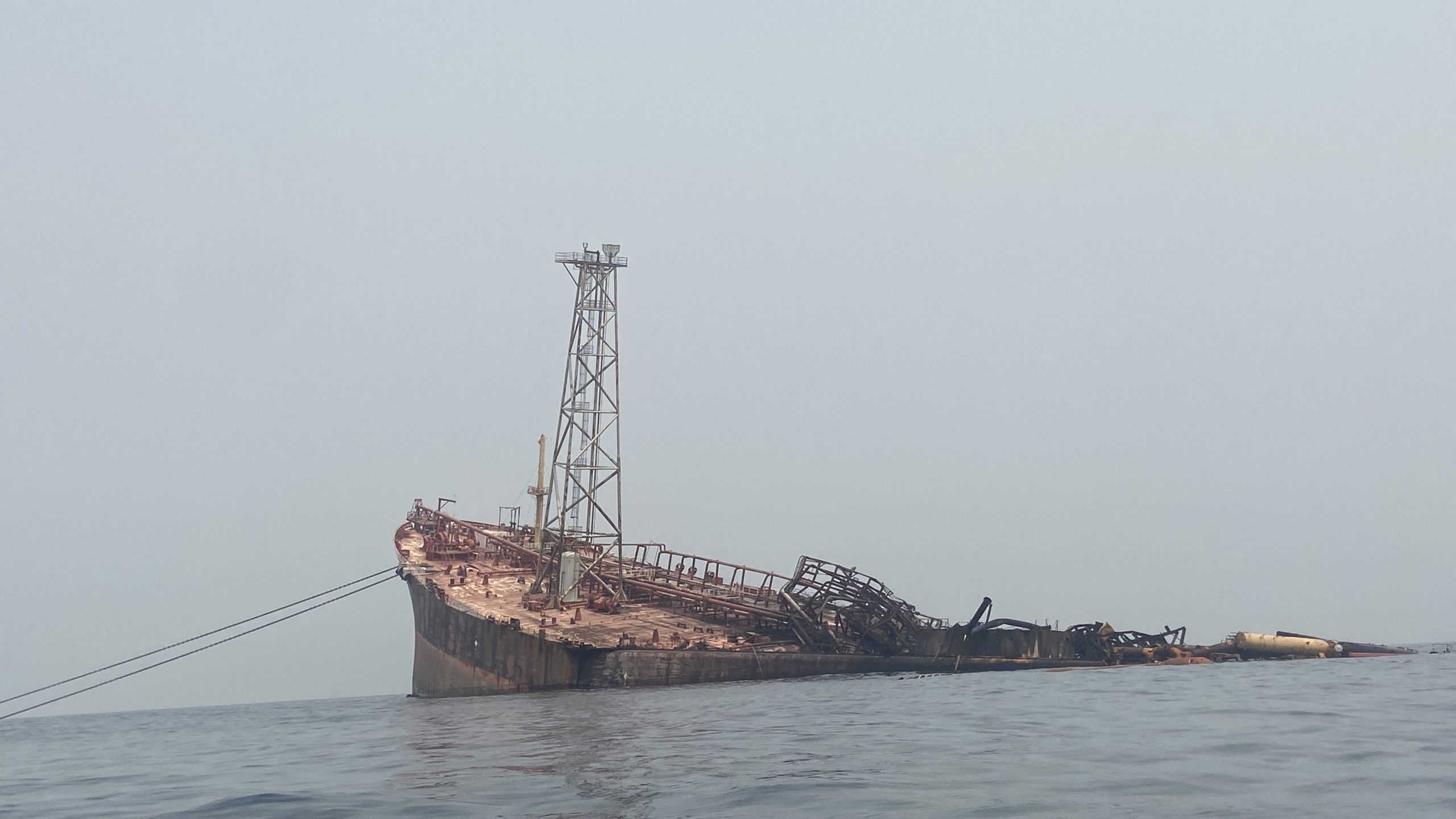 尼日利亚油轮火患爆炸 船员1死3生还6失联