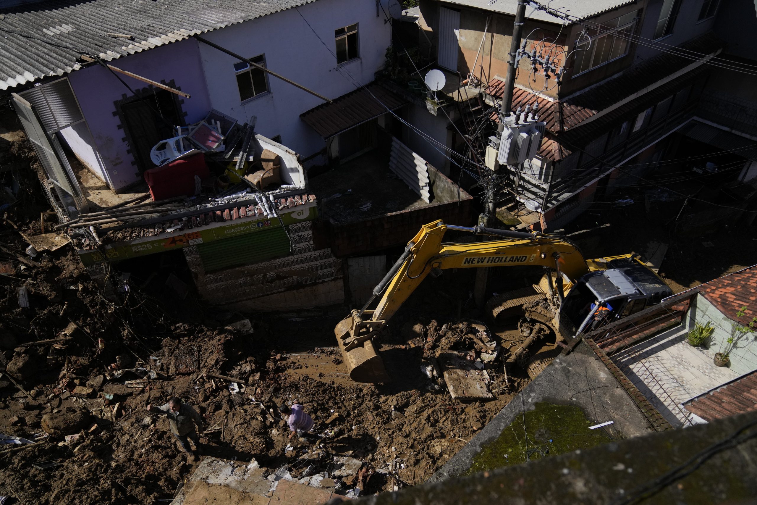 巴西山城贝德罗保利斯暴雨 增至110死