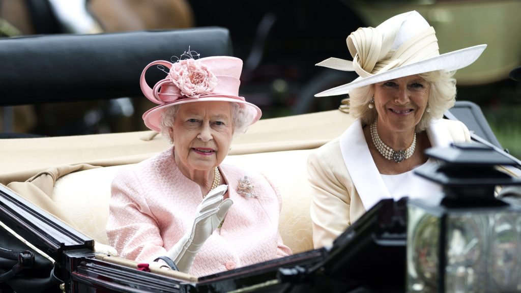 英女王登基70周年表态  冀卡米拉他日尊为王后