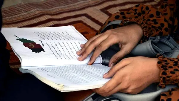 Hope and fear as Afghan girls prepare for return to school